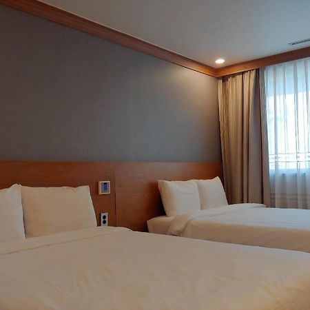 Dawn Beach Hotel Busan Buitenkant foto