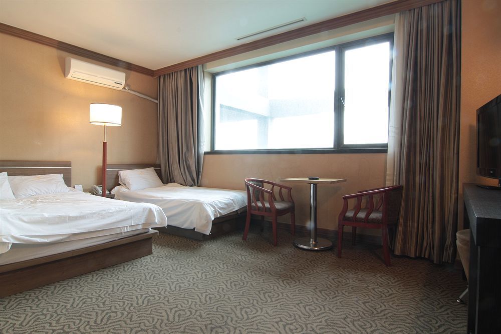 Dawn Beach Hotel Busan Buitenkant foto