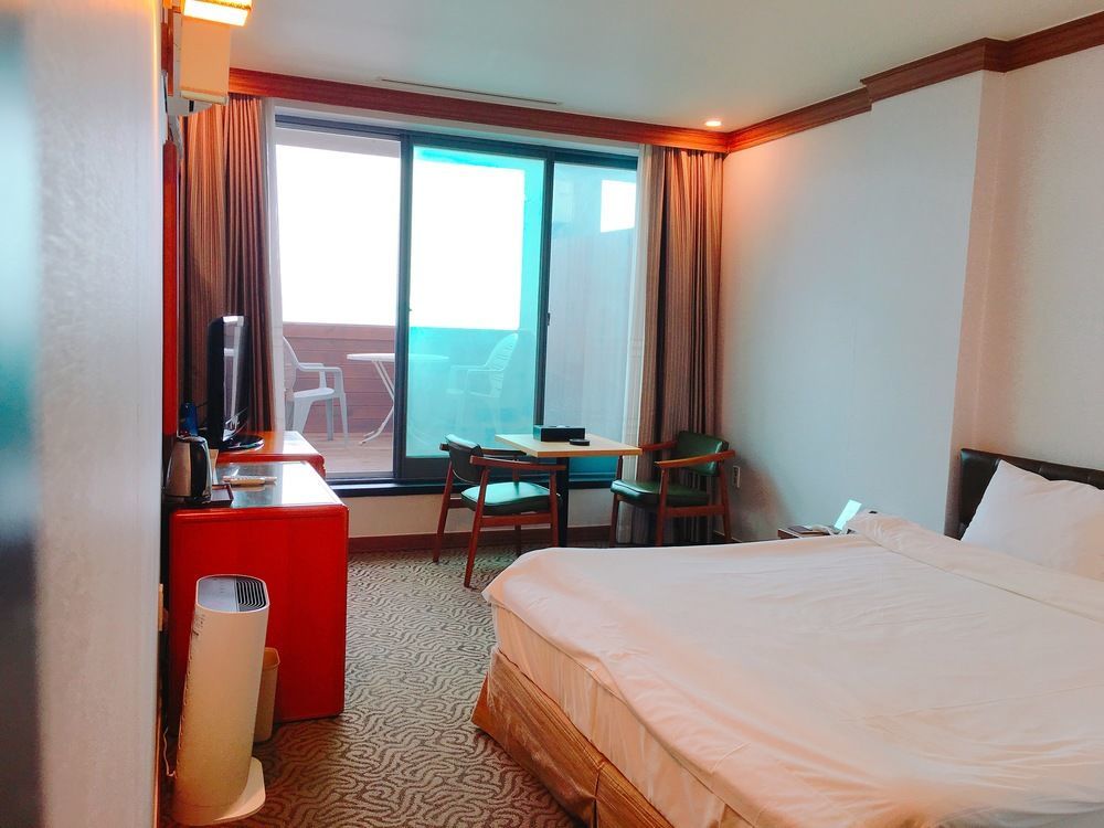 Dawn Beach Hotel Busan Buitenkant foto