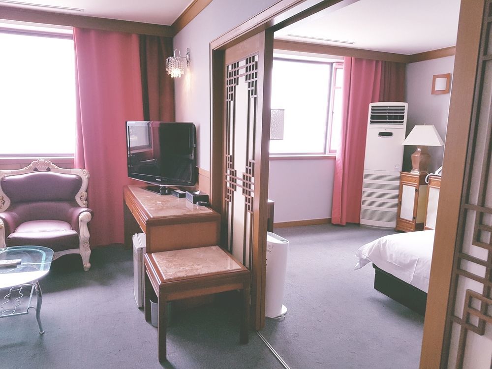 Dawn Beach Hotel Busan Buitenkant foto