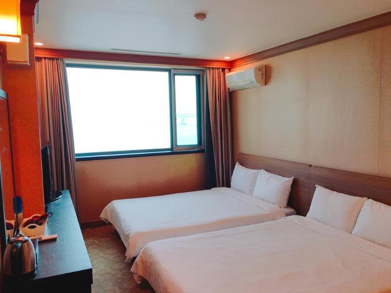 Dawn Beach Hotel Busan Buitenkant foto