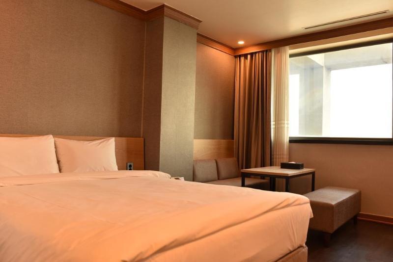 Dawn Beach Hotel Busan Buitenkant foto