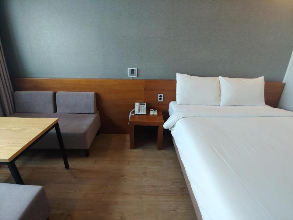 Dawn Beach Hotel Busan Buitenkant foto