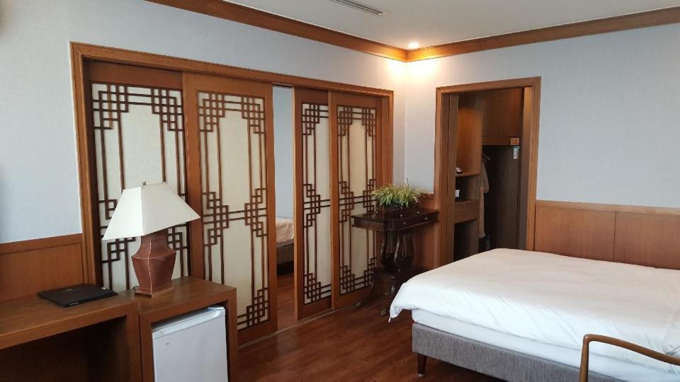 Dawn Beach Hotel Busan Buitenkant foto
